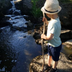 Kalastava poika