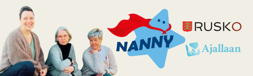 kolme naista, Ruskon Nannyn logo, Ruskon kunnan logo ja Ajallaan logo